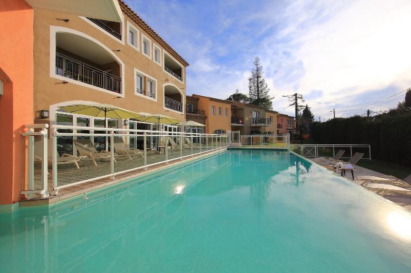 Privilège Appart-Hôtel Domaine De Mai - parking gratuit Mougins Exterior foto