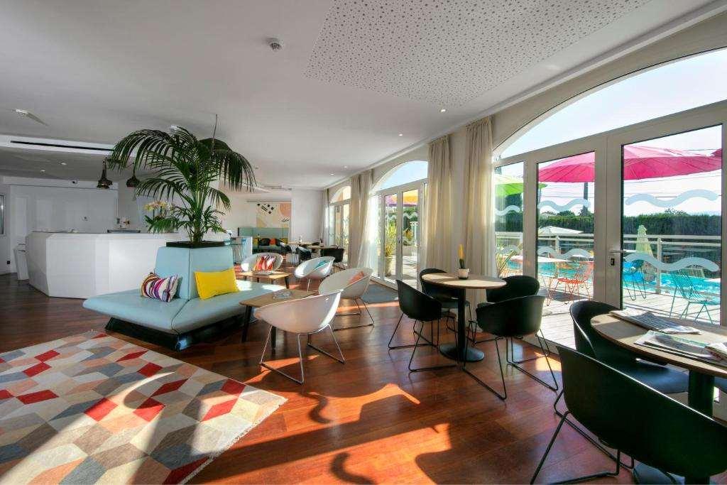 Privilège Appart-Hôtel Domaine De Mai - parking gratuit Mougins Restaurante foto
